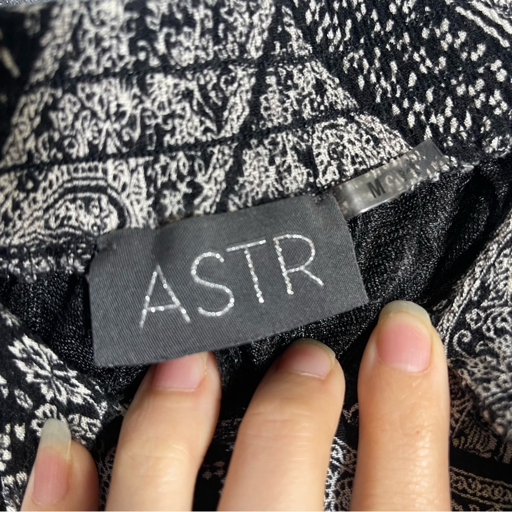 ASTR Womens Medium‎ Black White Boho Festival Wide Leg Flowy Pull On Tie Pants - Picture 9 of 10